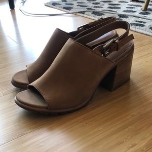 NWOB! Sorel tan mules